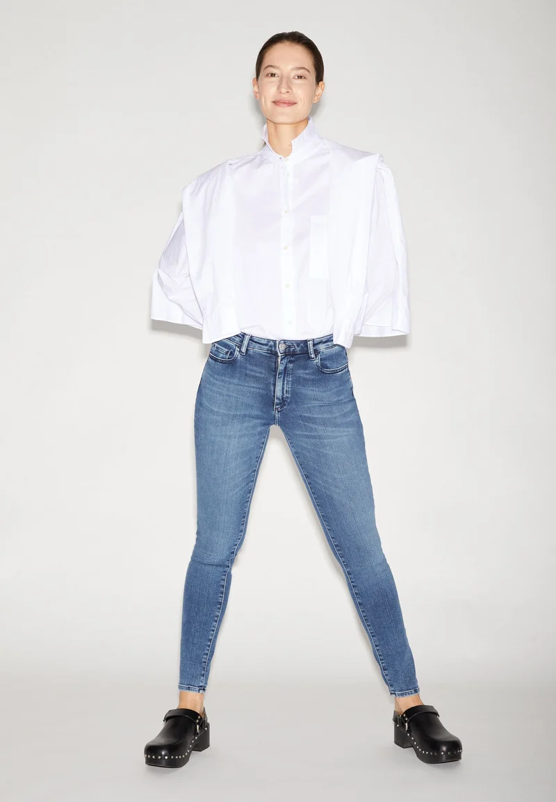 TILLAA | stone wash