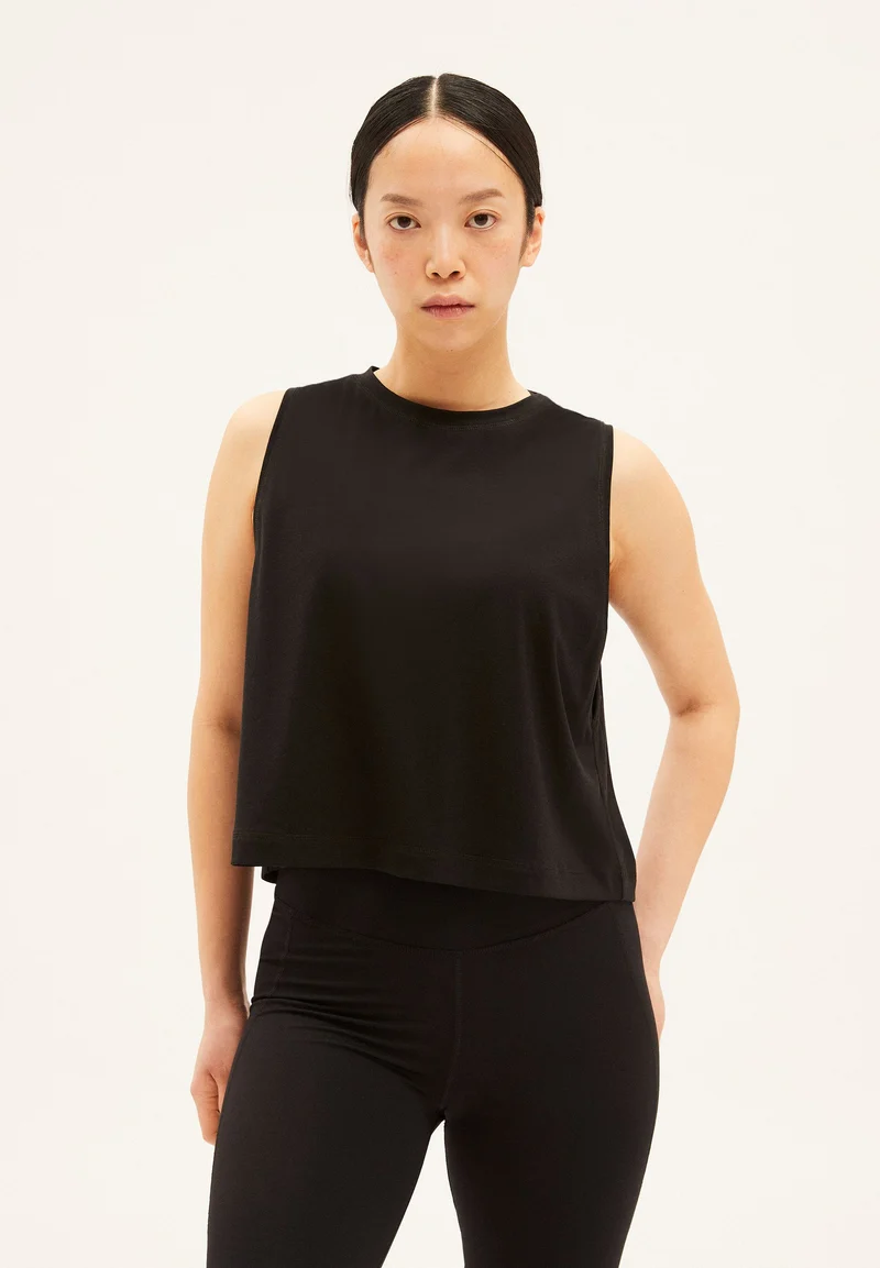 MANJAA | black