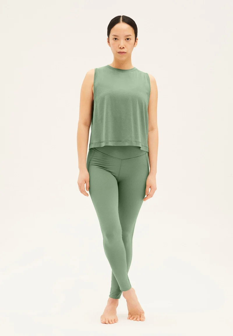 MANJAA | rosemary green