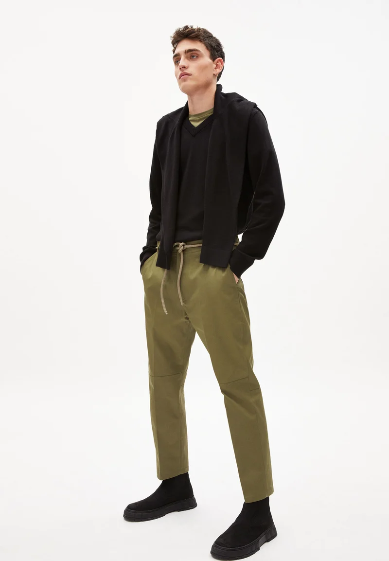 MAANES | black