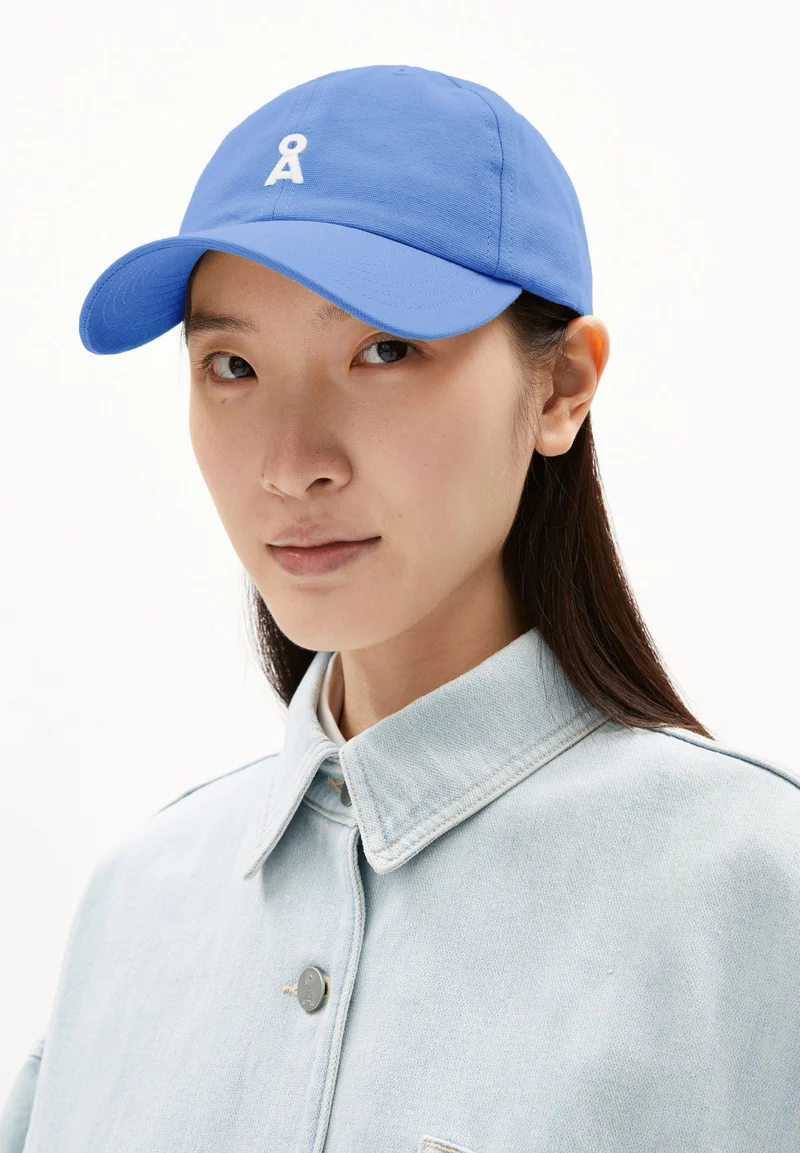 YENAAS BOLD KAPPE | blue bloom