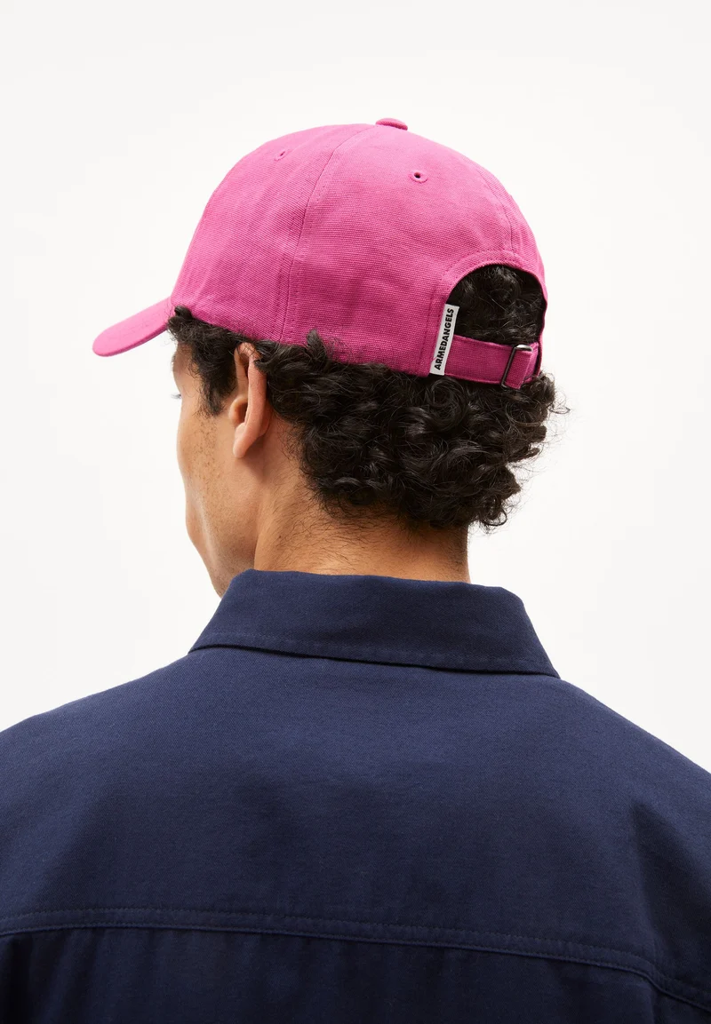 YENAAS BOLD KAPPE | crushed berry