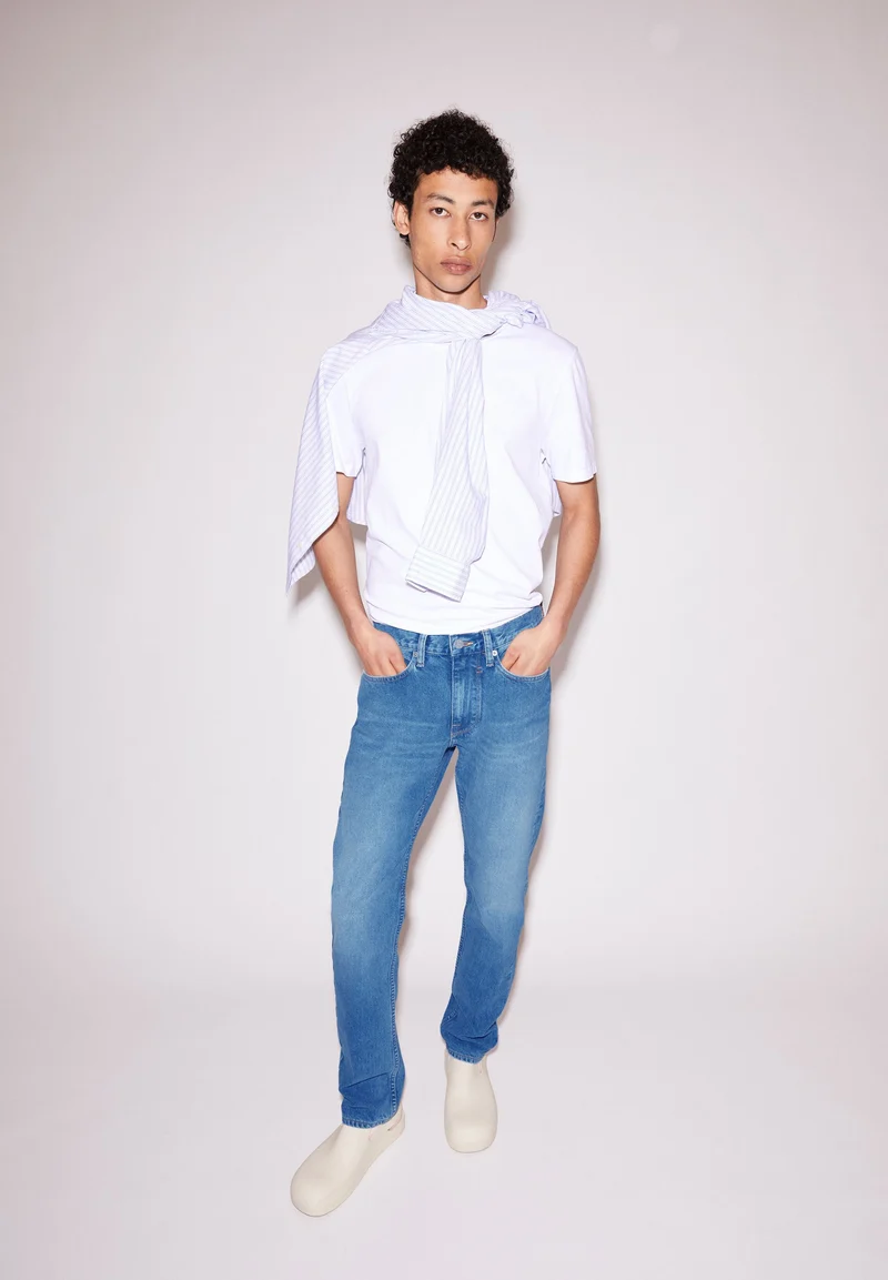 DYLAANO | sprinkle blue