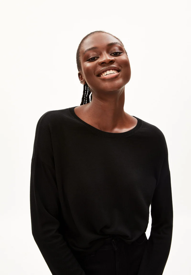LAARNI | black