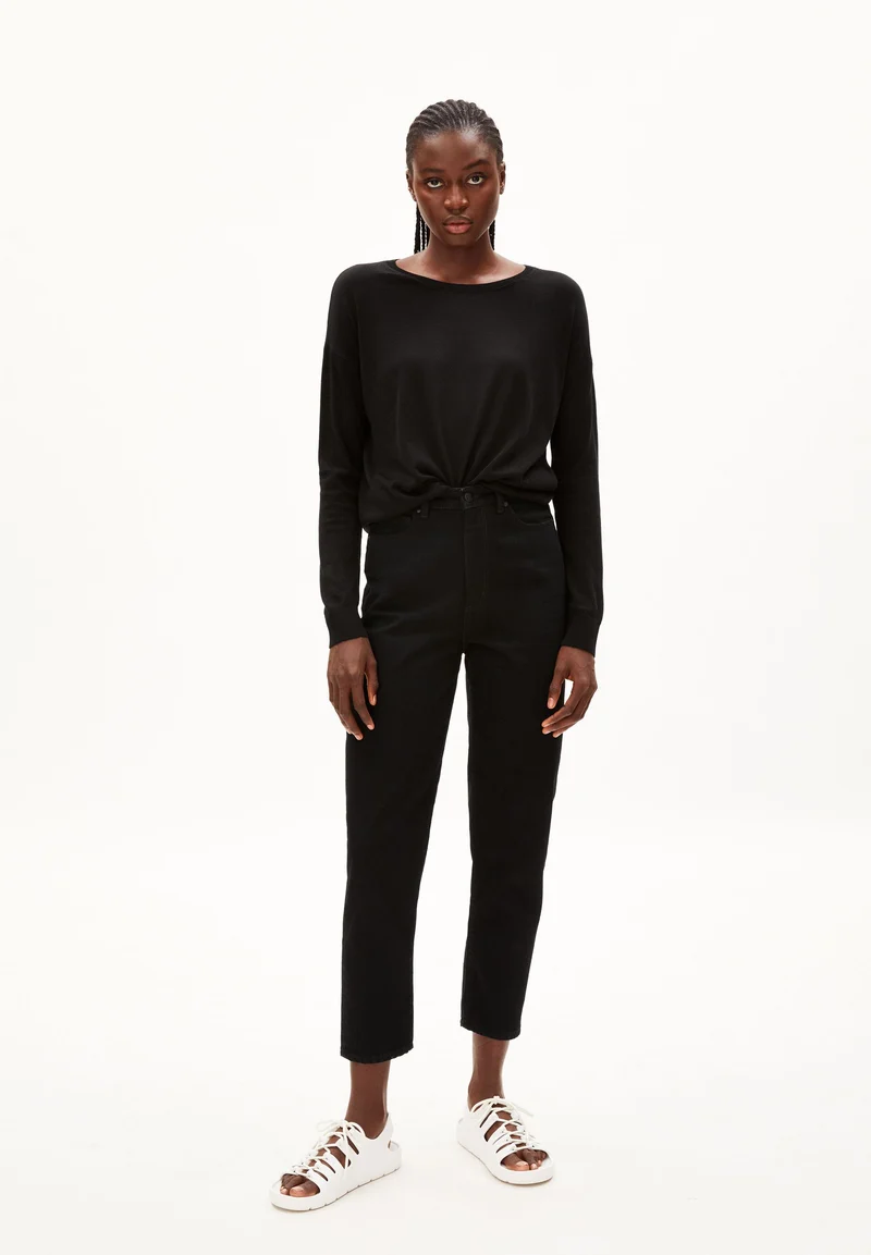 LAARNI | black