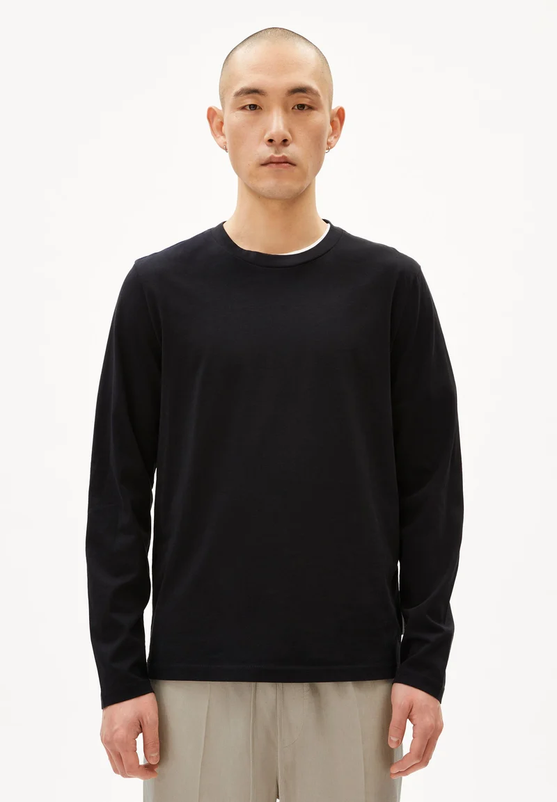 JAAMES LONGSLEEVE