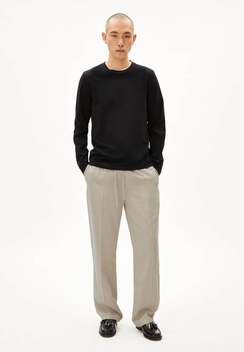 JAAMES LONGSLEEVE | black