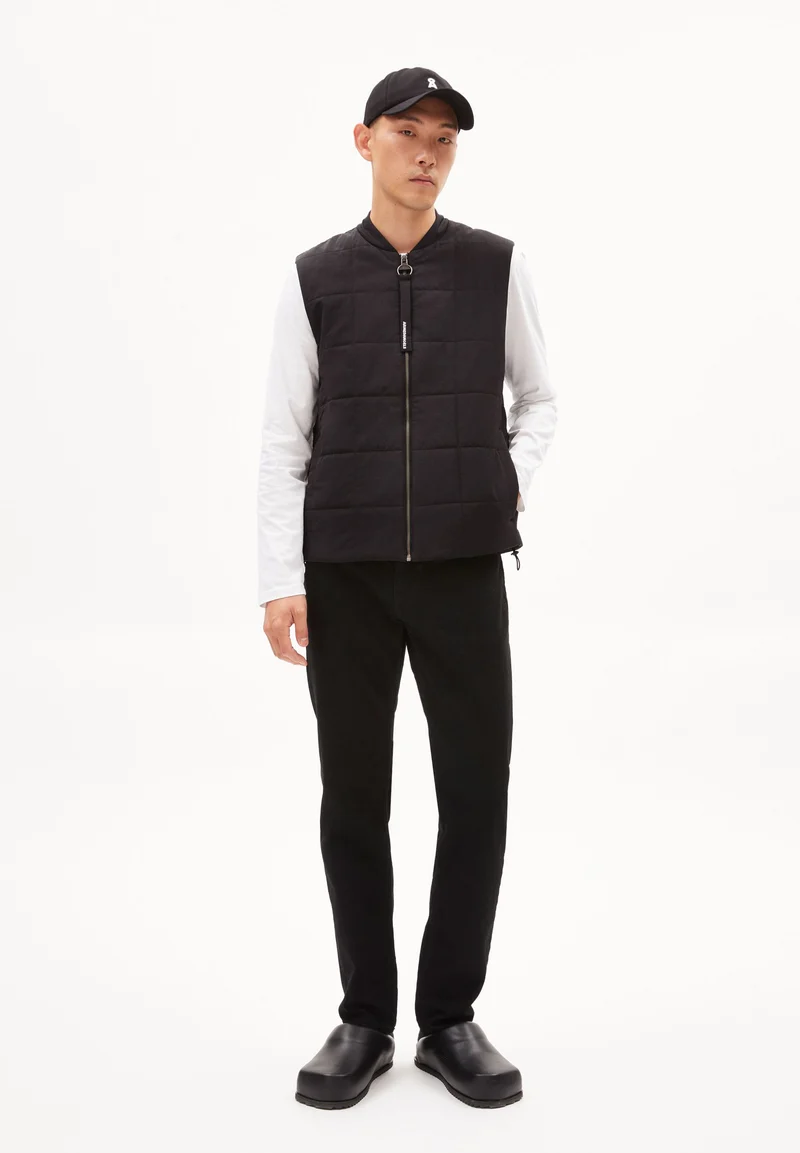 AABISKO | black