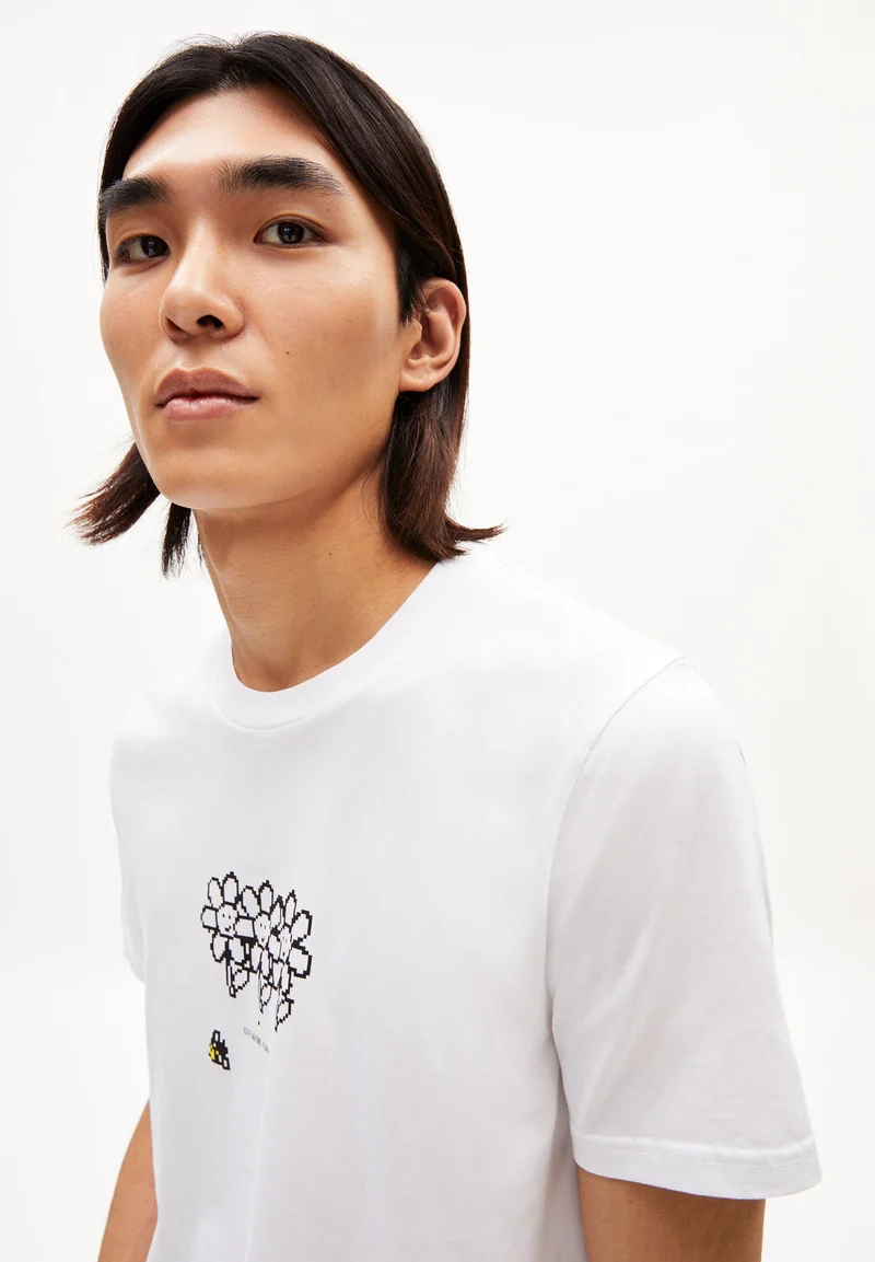 JAAMES FLOWERS | white
