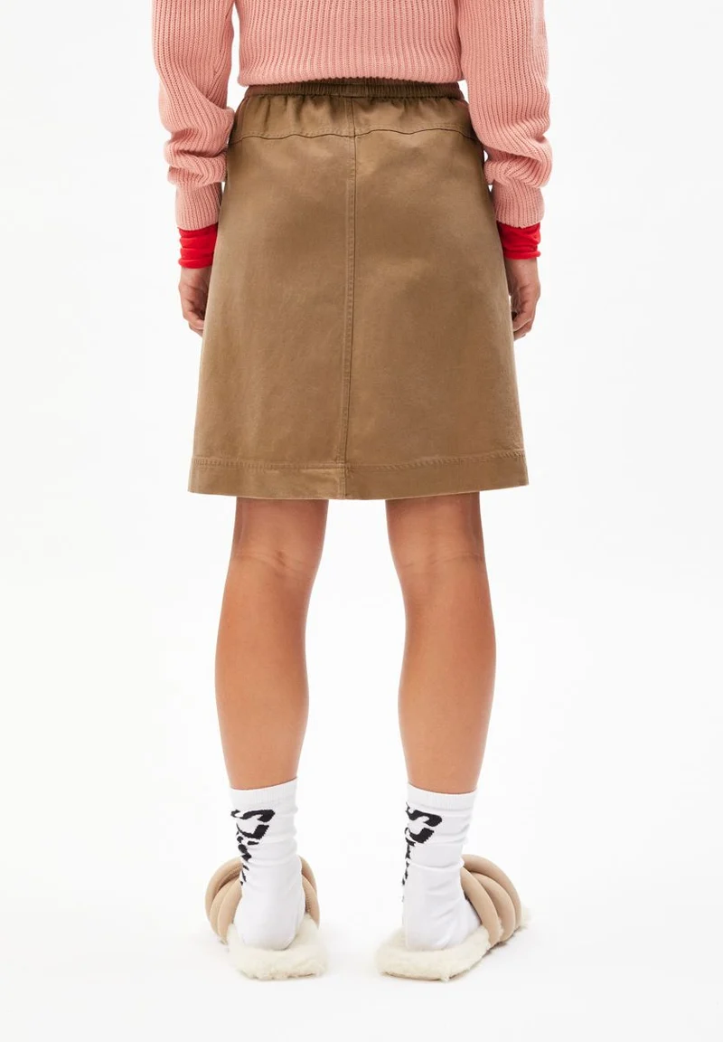FRIDRIKAA POCKET | smoky almond