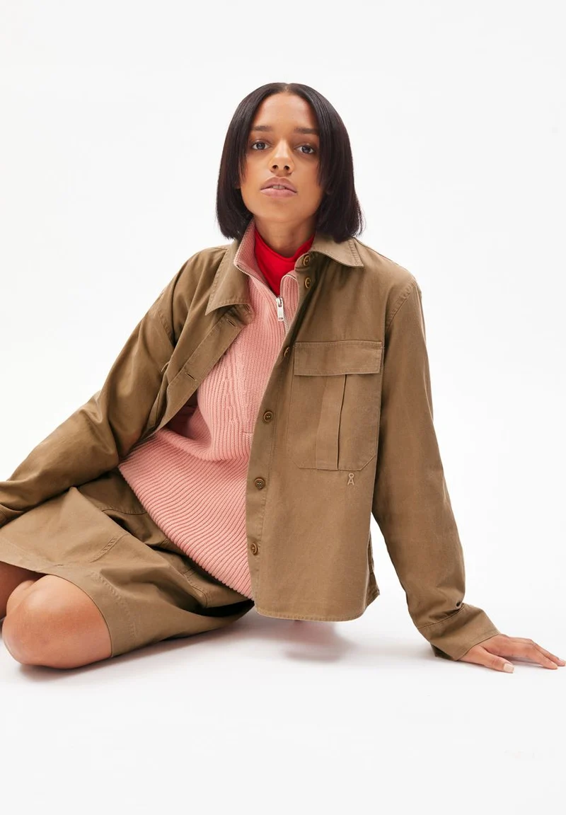 FRIDRIKAA POCKET | smoky almond