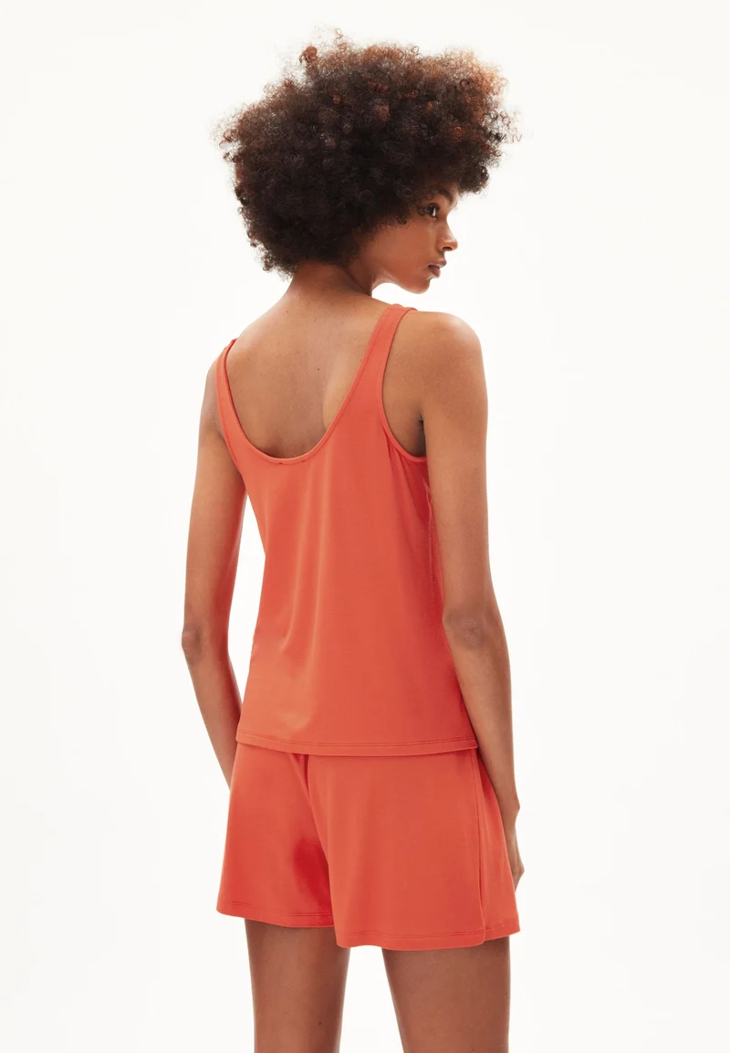 ASHRAANI SOLID | hibiscus