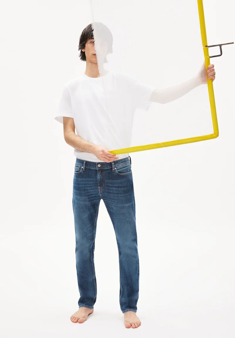 IAAN | light cross blue