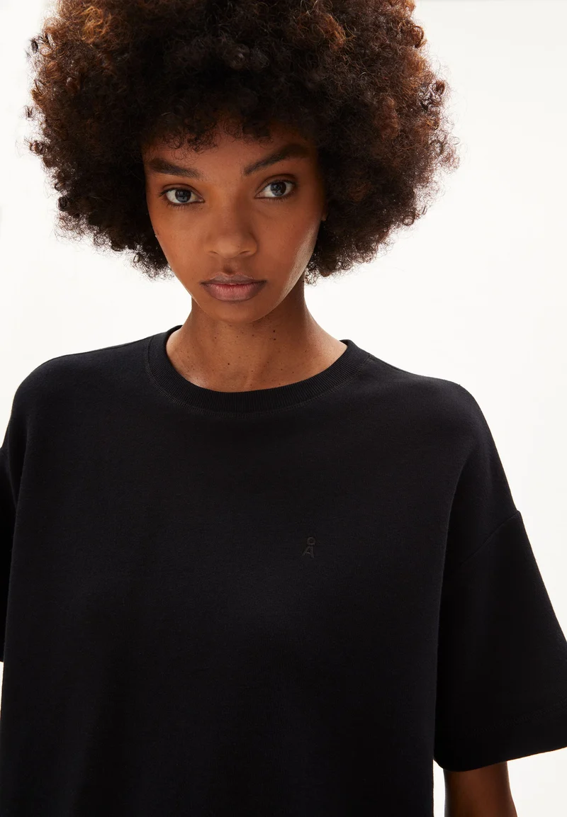 MAARIEKA | black