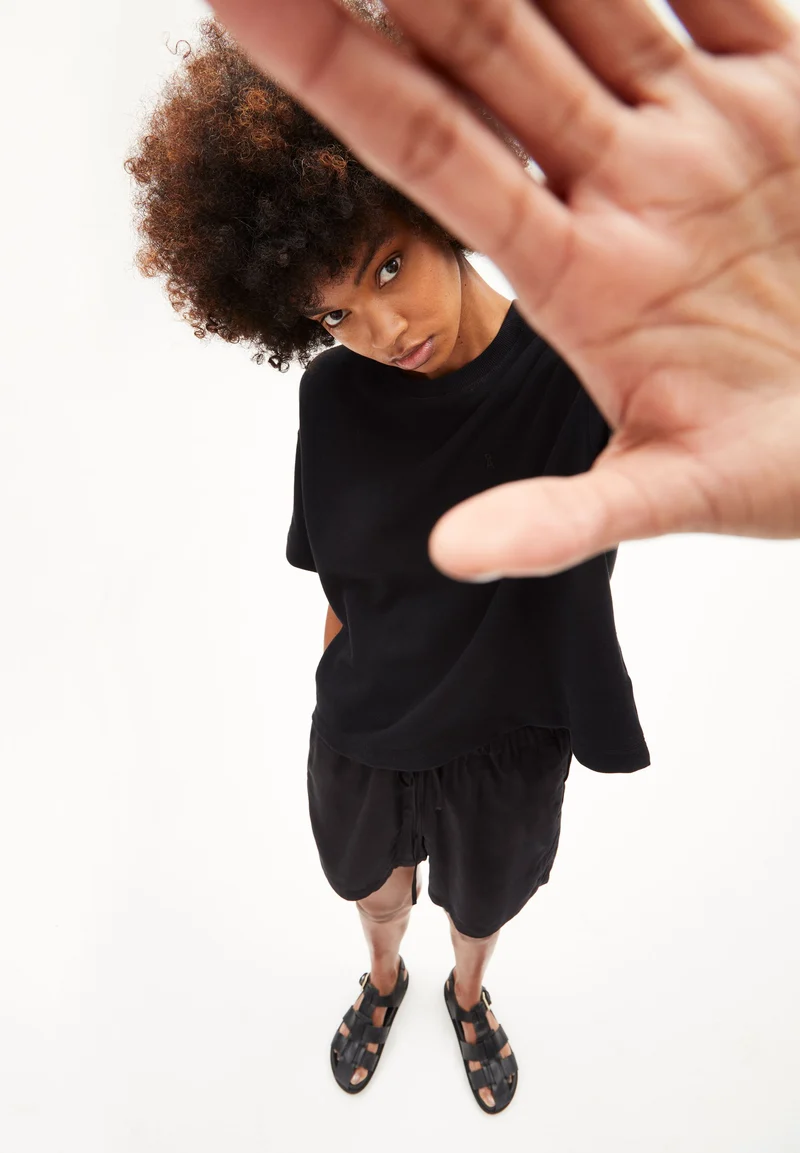 MAARIEKA | black