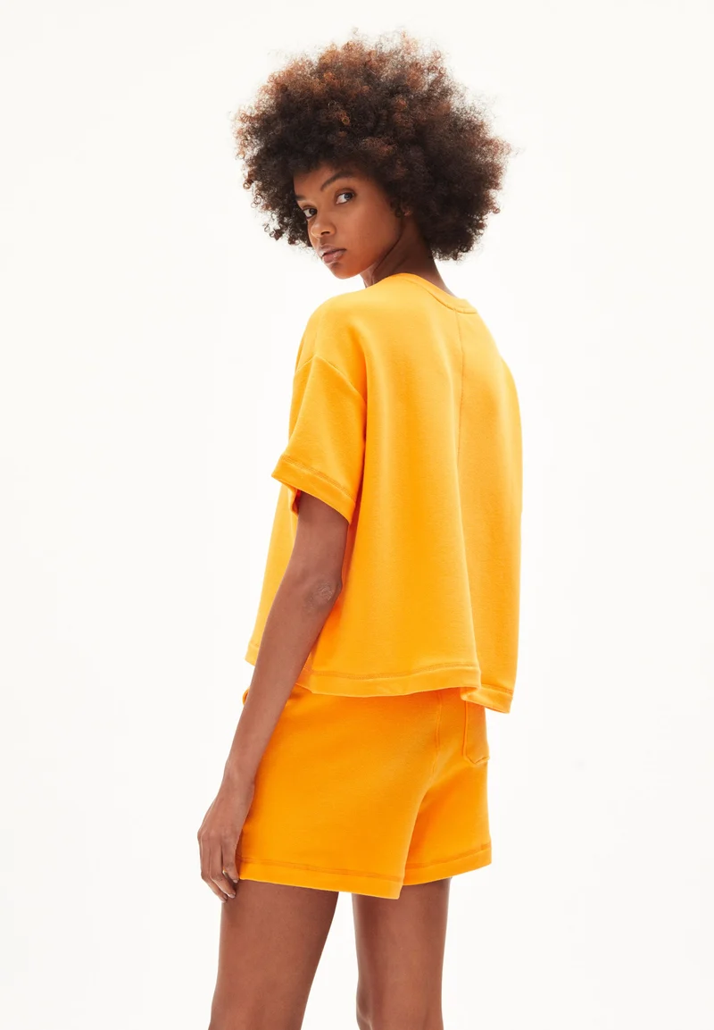 MAARIEKA | apricot