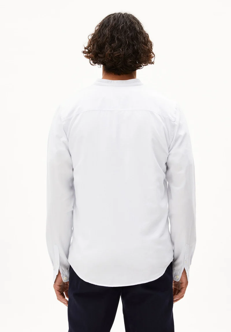 TOMAASAS | white