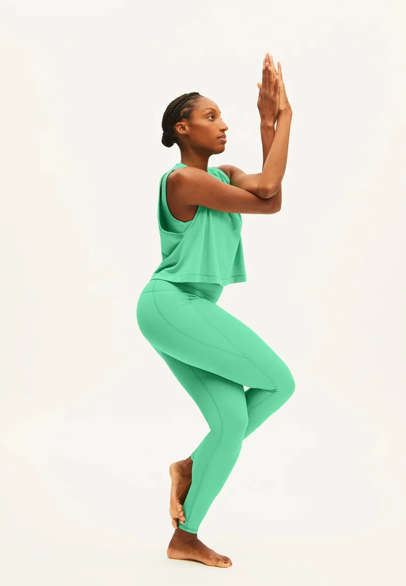MANJAA | bright lime-indigo