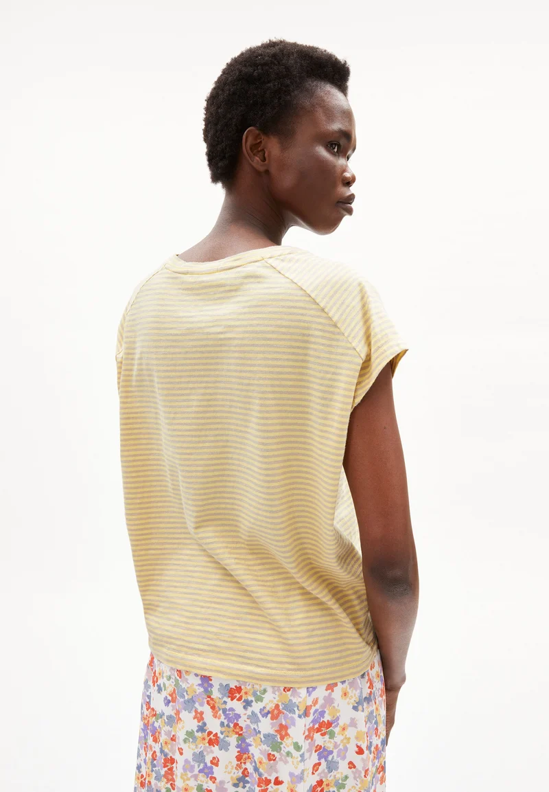 ONELIAA LOVELY STRIPES T-SHIRT | straw-light desert