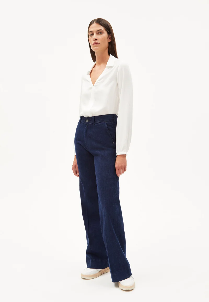 MIUNAA | off white