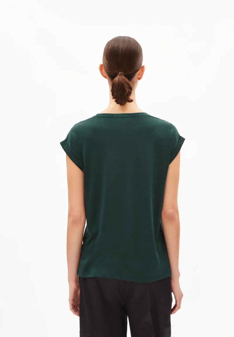 JILAANA T-SHIRT | teal stone