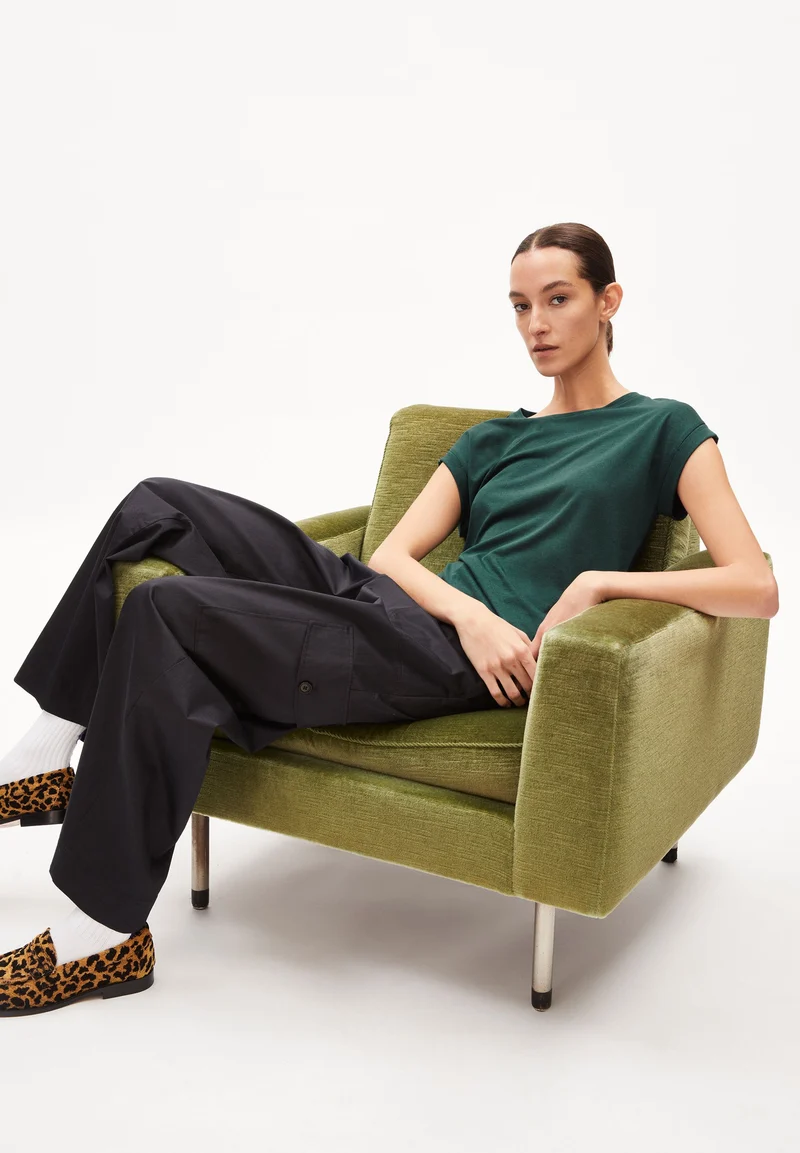 JILAANA T-SHIRT | teal stone
