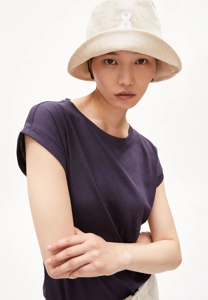 JILAANA T-SHIRT | blue ash