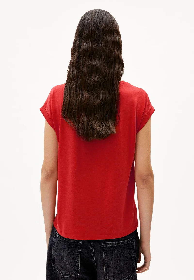 JILAANA T-SHIRT | coral blush