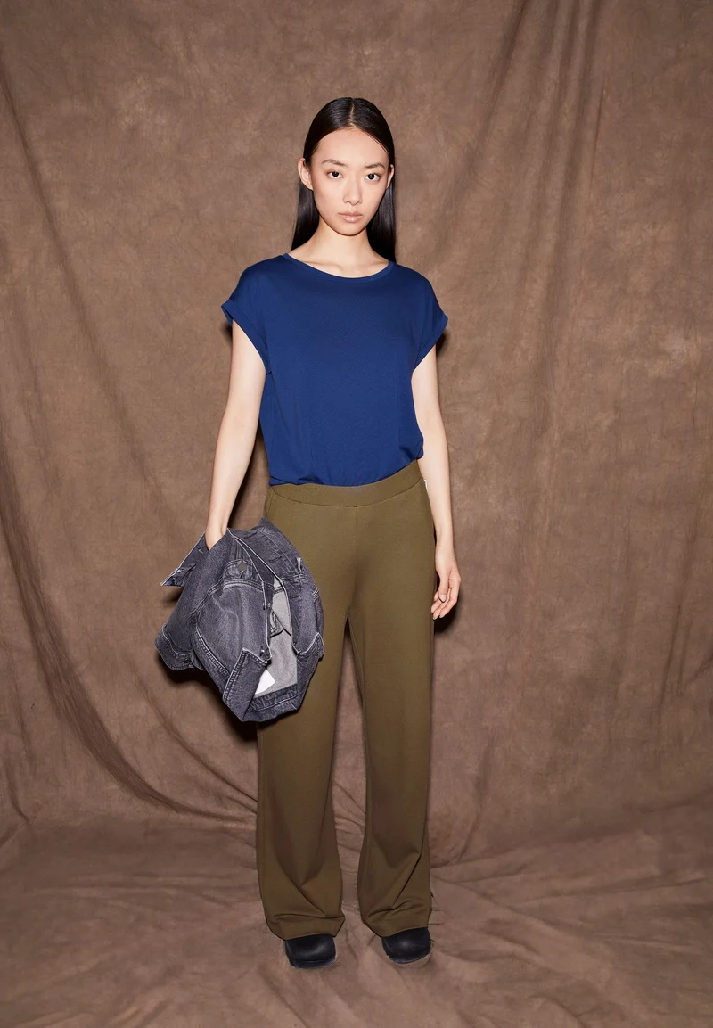JILAANA T-SHIRT | faded indigo