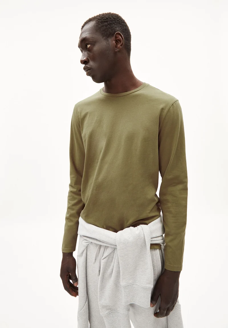 JAAMES LONGSLEEVE | oliva