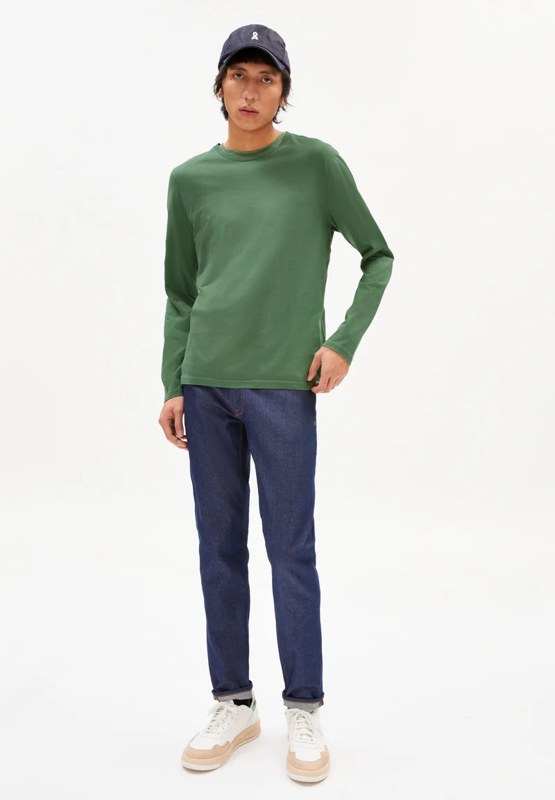 JAAMES LONGSLEEVE | myrtales