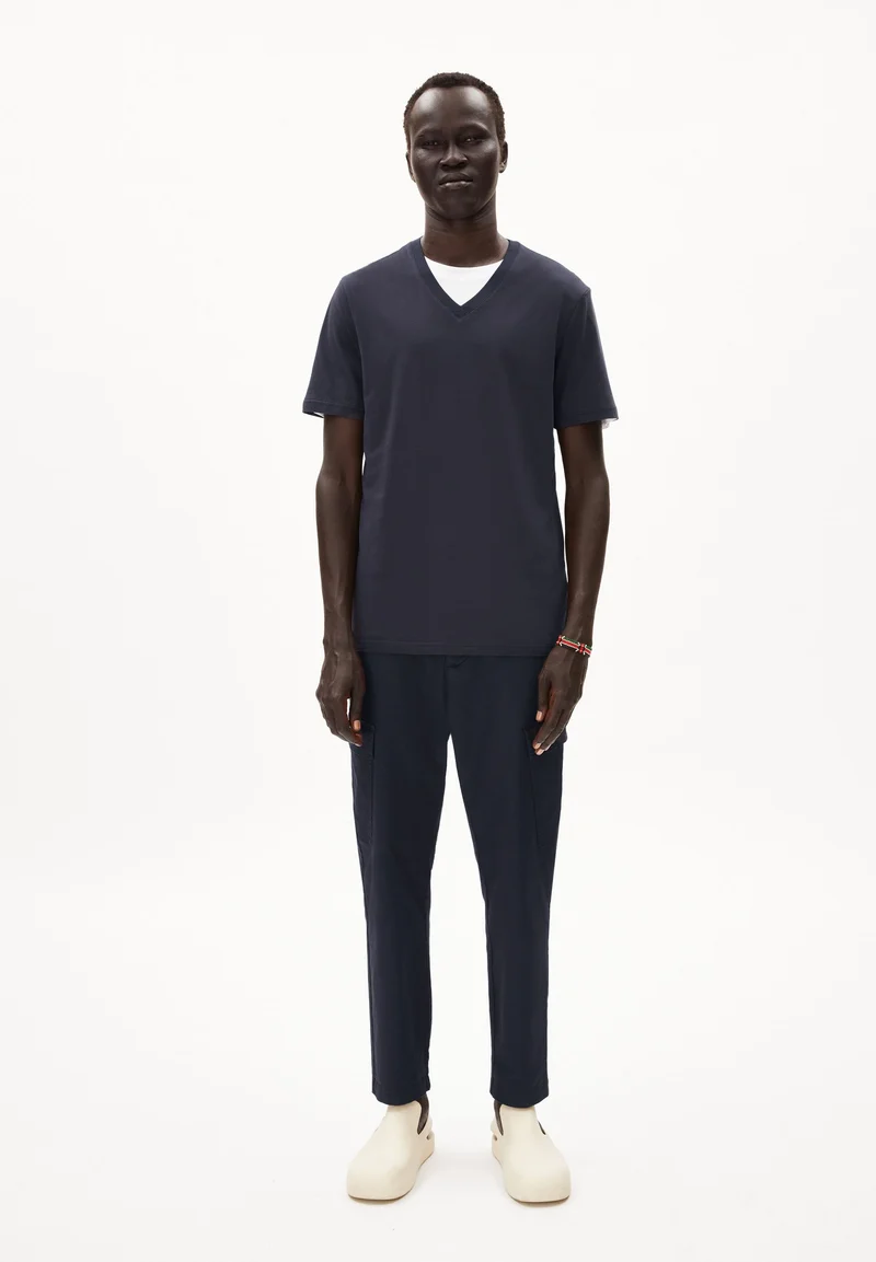 JAAMES V-NECK | night sky