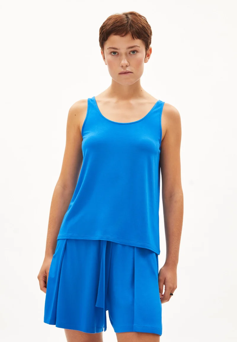 ASHRAANI SOLID | warm blue