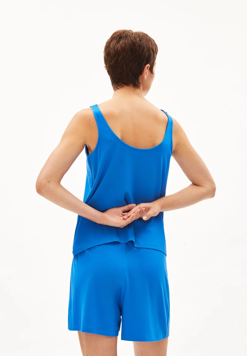 ASHRAANI SOLID | warm blue