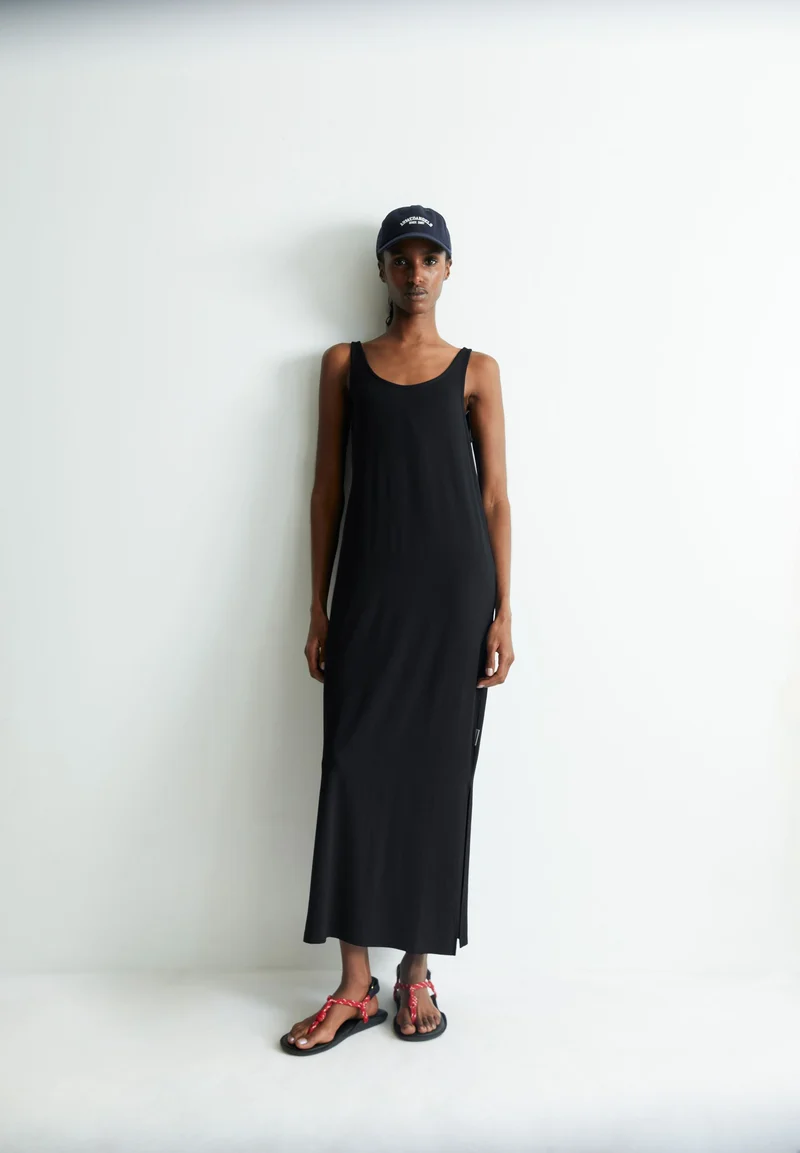 MAELIAA SOLID | black