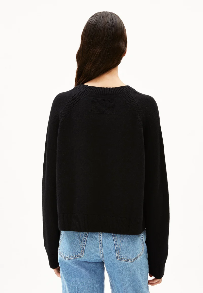 DILIRIAA REGLANA STRICKPULLOVER | black