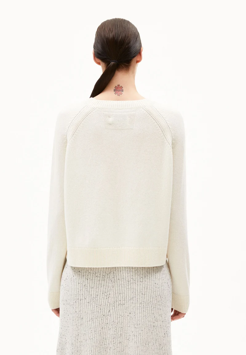 DILIRIAA REGLANA STRICKPULLOVER | oatmilk