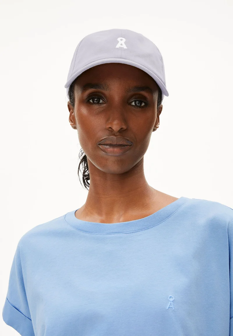 YENAAS BOLD KAPPE | soft lilac