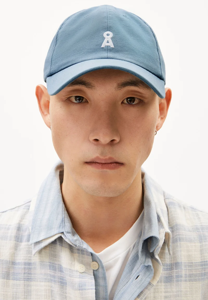 YENAAS BOLD KAPPE | pigment blue