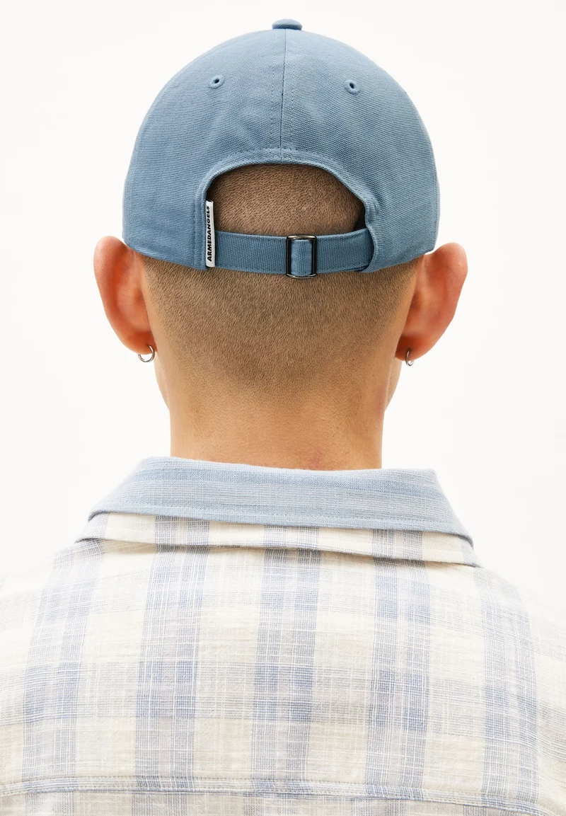 YENAAS BOLD KAPPE | pigment blue