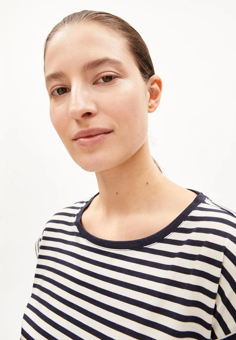 JILAANA STRIPES | night sky-oatmilk