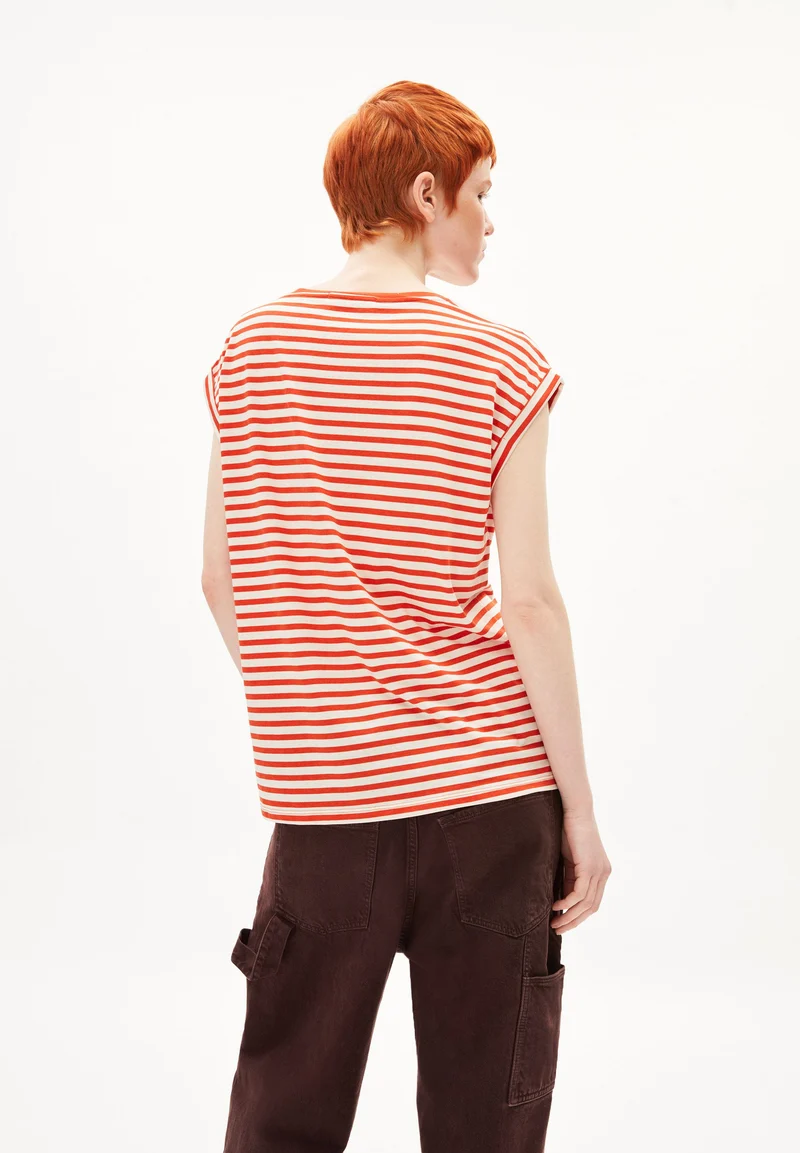 JILAANA STRIPES | emergency red-oatmilk