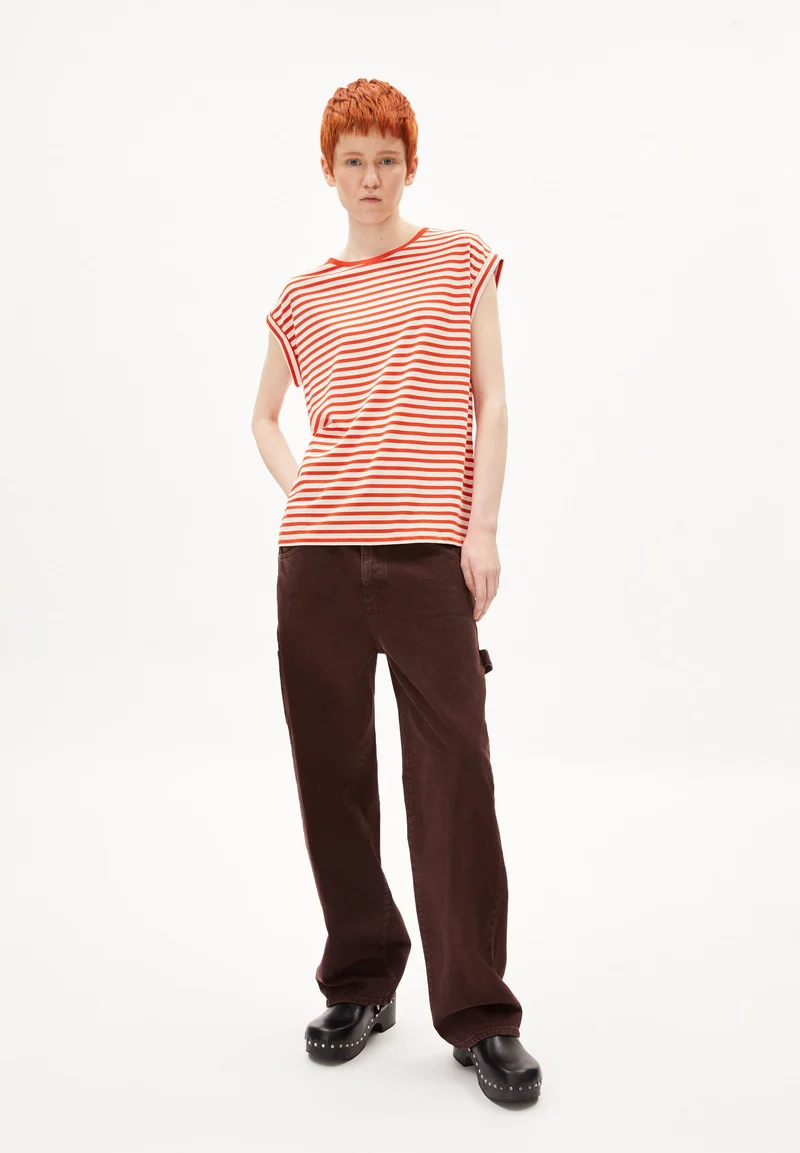 JILAANA STRIPES | emergency red-oatmilk