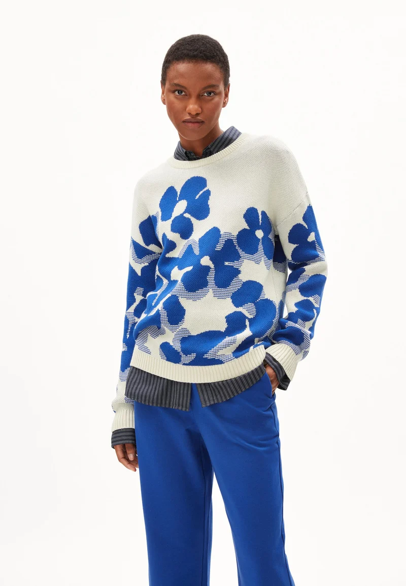 OLESSYAA AQUA FLORAL | oatmilk-dynamo blue