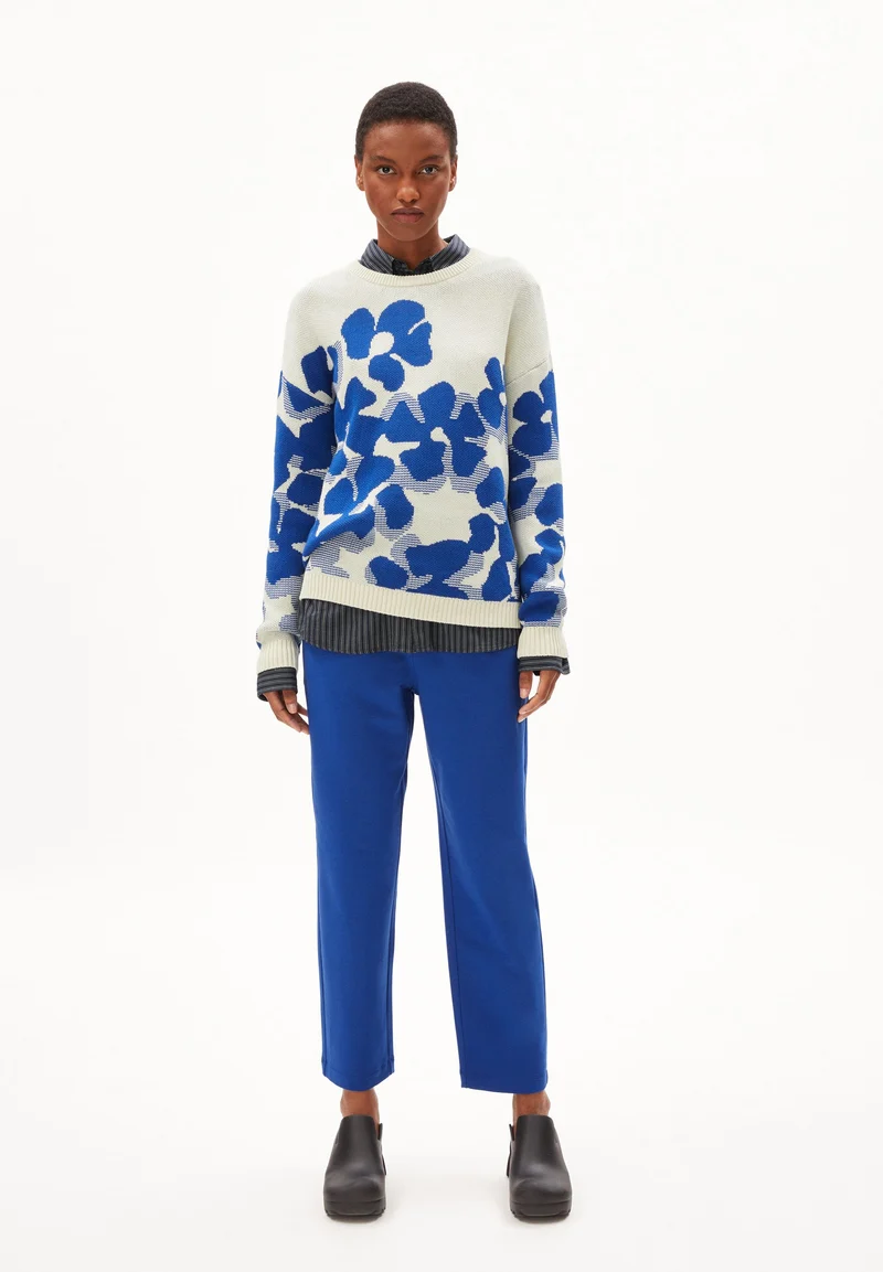 OLESSYAA AQUA FLORAL | oatmilk-dynamo blue