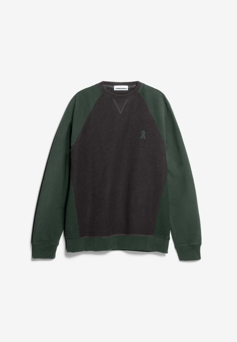 NIKOLAAR | graphite-boreal green