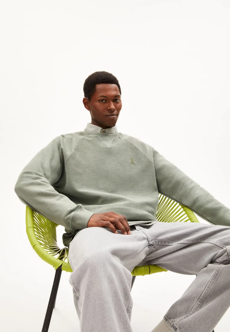 NIKOLAAR | grey green