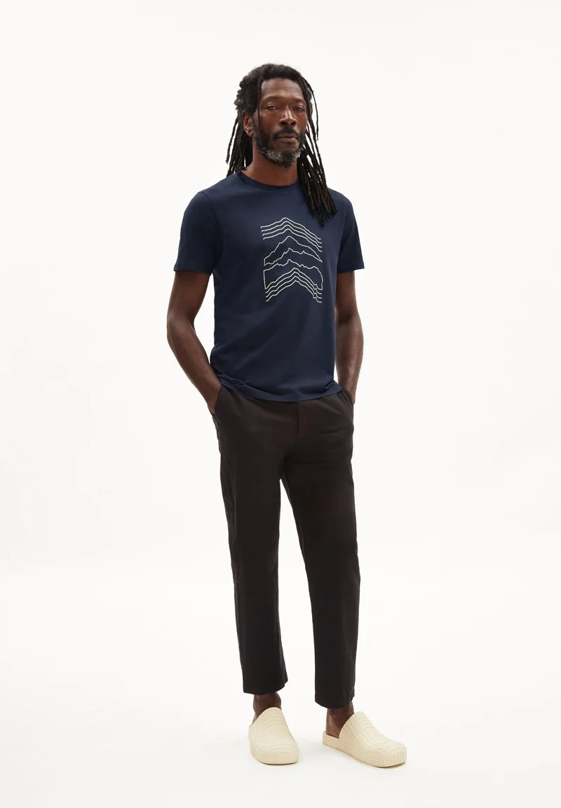 JAAMES MOUNTAIN ICON | night sky