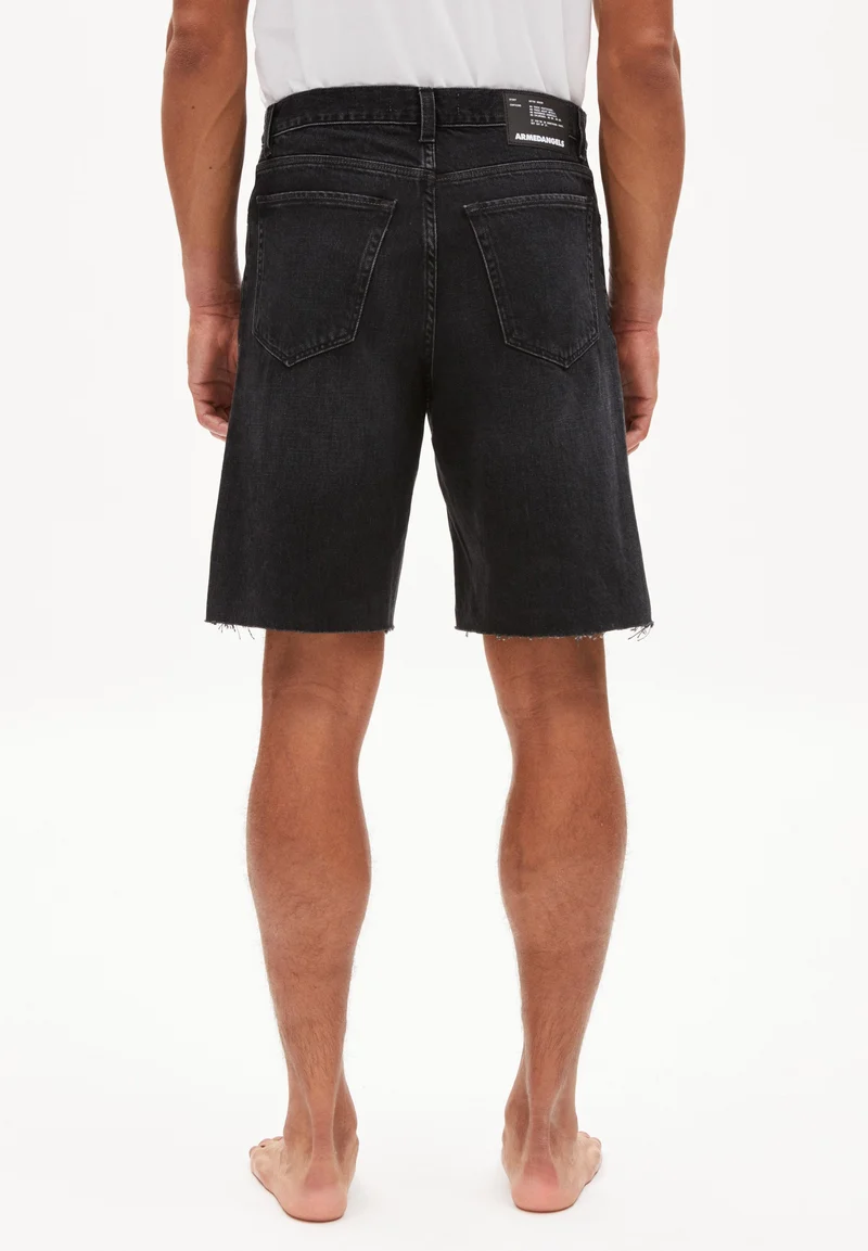 AASKO | worn out black