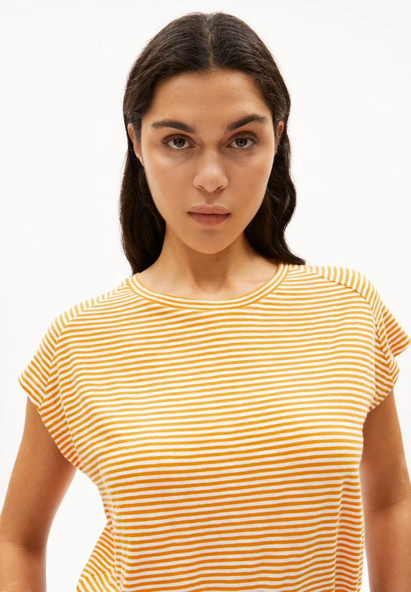 ONELIAA LOVELY STRIPES T-SHIRT | oatmilk-light tangerine